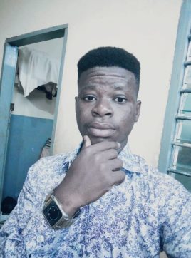 Santos Ebenezer, 23 ans, Dimbokro, Côte d\'Ivoire